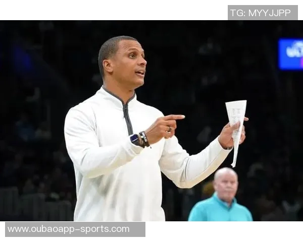 马祖拉称赞篮网队拼搏精神强调第三节逆转展现团队韧性