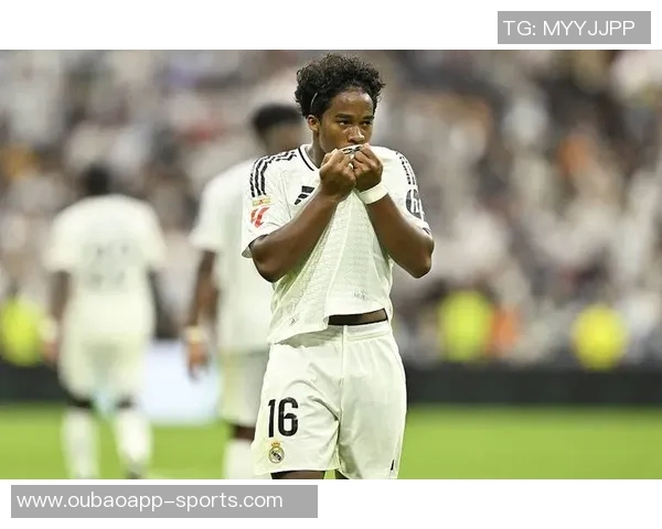 恩德里克租借加盟里昂姆巴佩送上祝福鼓励兄弟加油